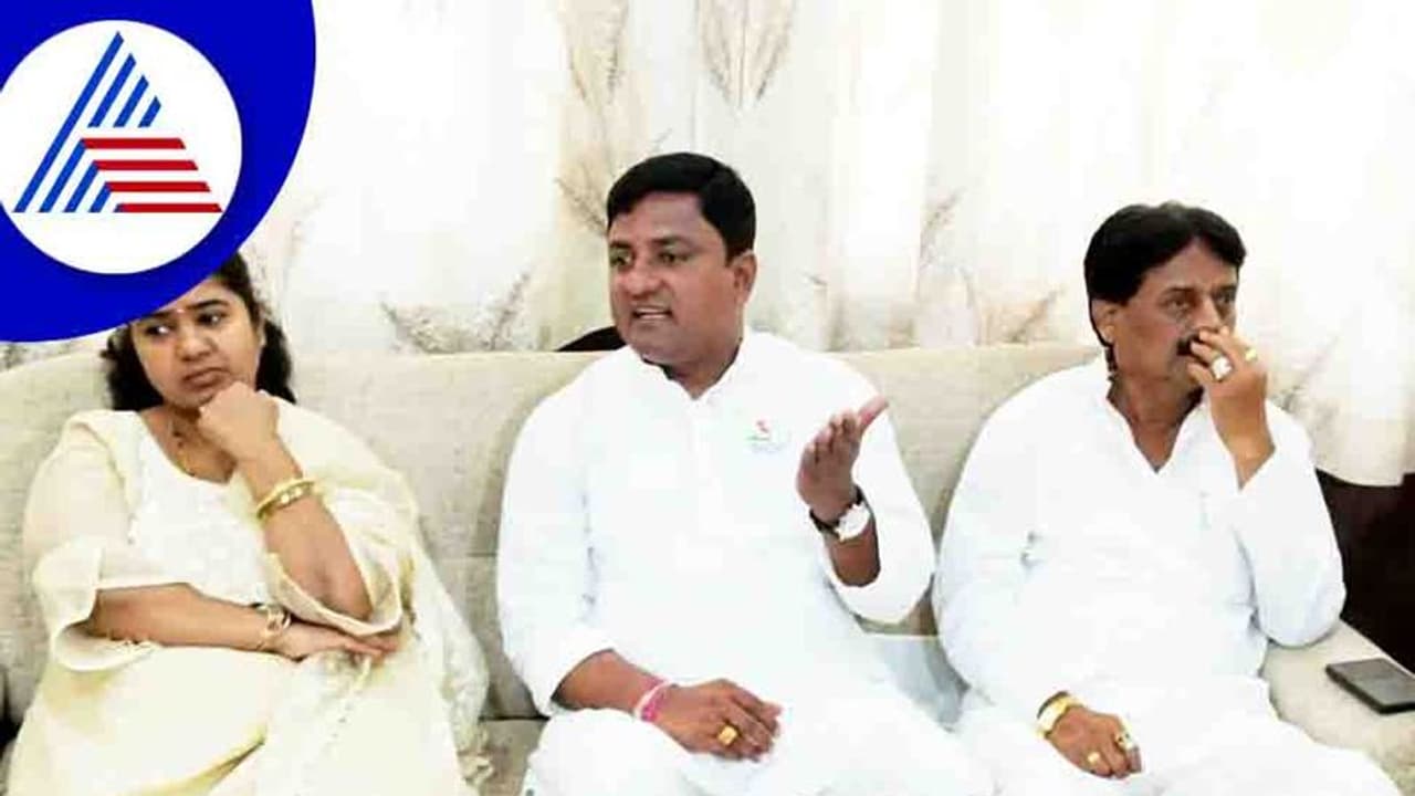 ಶಾಸಕ ಅರವಿಂದ ಬೆಲ್ಲದ ಅಕ್ರಮಗಳನ್ನು ಬಯಲಿಗೆ ಎಳೆಯುವೆ: ನಾಗರಾಜ್ ಗೌರಿ ಶಾಸಕ ಅರವಿಂದ ಬೆಲ್ಲದ ಅಕ್ರಮಗಳನ್ನು ಬಯಲಿಗೆ ಎಳೆಯುವೆ: ನಾಗರಾಜ್ ಗೌರಿ