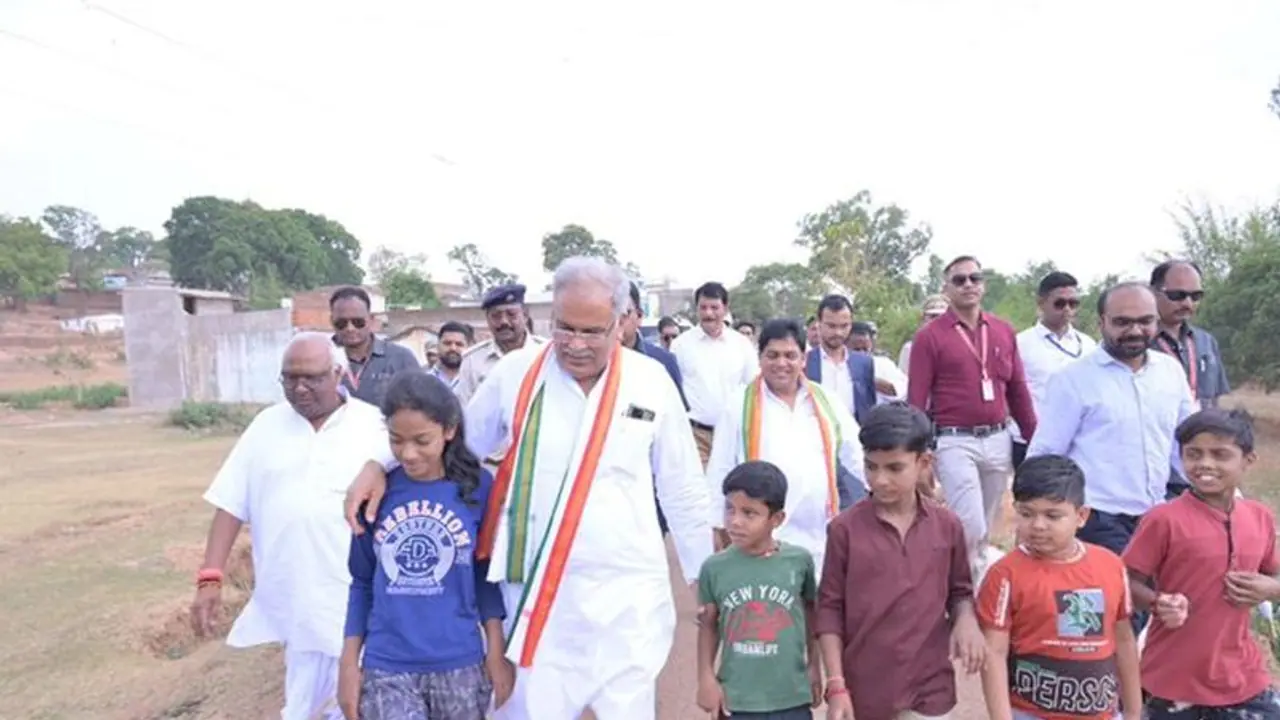 सपनों को उड़ान देगी छत्तीसगढ़ सरकार : 10वीं 12वीं के टॉपर्स को कराएगी हेलिकॉप्टर की सैर, CM भूपेश बघेल का ऐलान सपनों को उड़ान देगी छत्तीसगढ़ सरकार : 10वीं 12वीं के टॉपर्स को कराएगी हेलिकॉप्टर की सैर, CM भूपेश बघेल का ऐलान