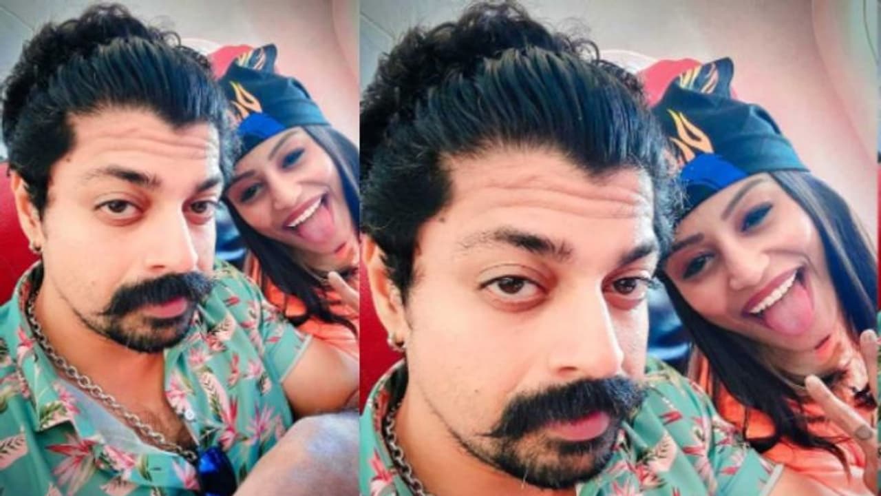 Bigg Boss : 'മുംബൈ ടു കൊച്ചി' ഡെയ്സിക്കൊപ്പമുള്ള ചിത്രം പങ്കുവച്ച് നവീൻ Bigg Boss : 'മുംബൈ ടു കൊച്ചി' ഡെയ്സിക്കൊപ്പമുള്ള ചിത്രം പങ്കുവച്ച് നവീൻ