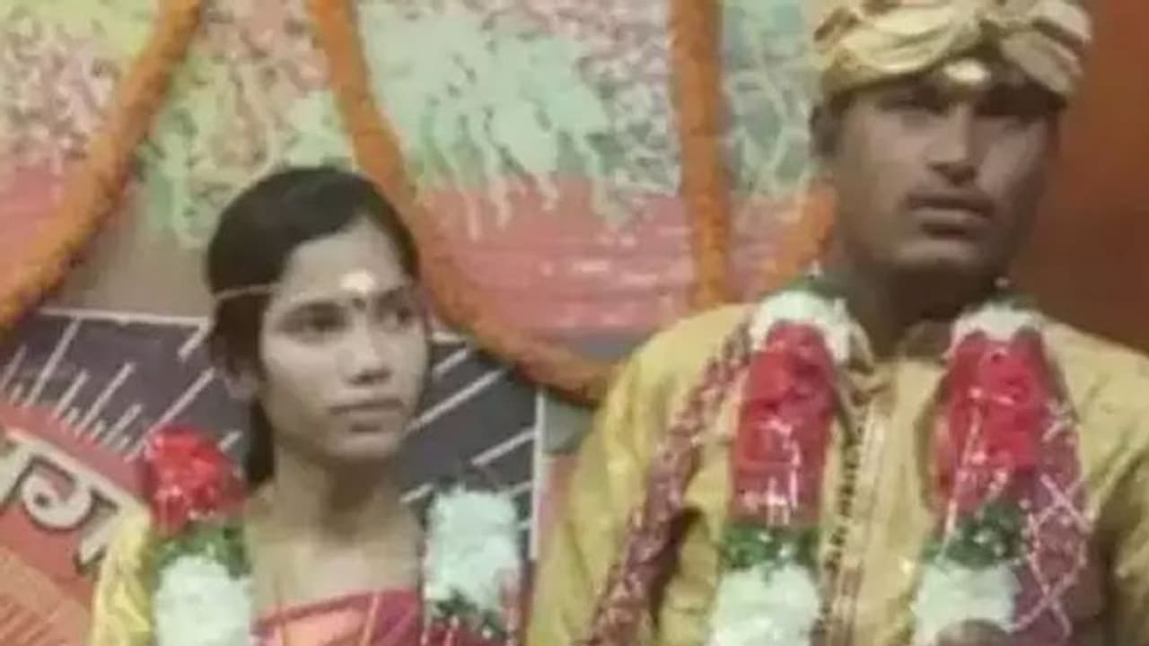 காதல் திருமணம் செய்த இளைஞர் ஆணவக் கொலை.. என்னை விட்டுட்டு போயிட்டியே என மனைவி கதறல்..!