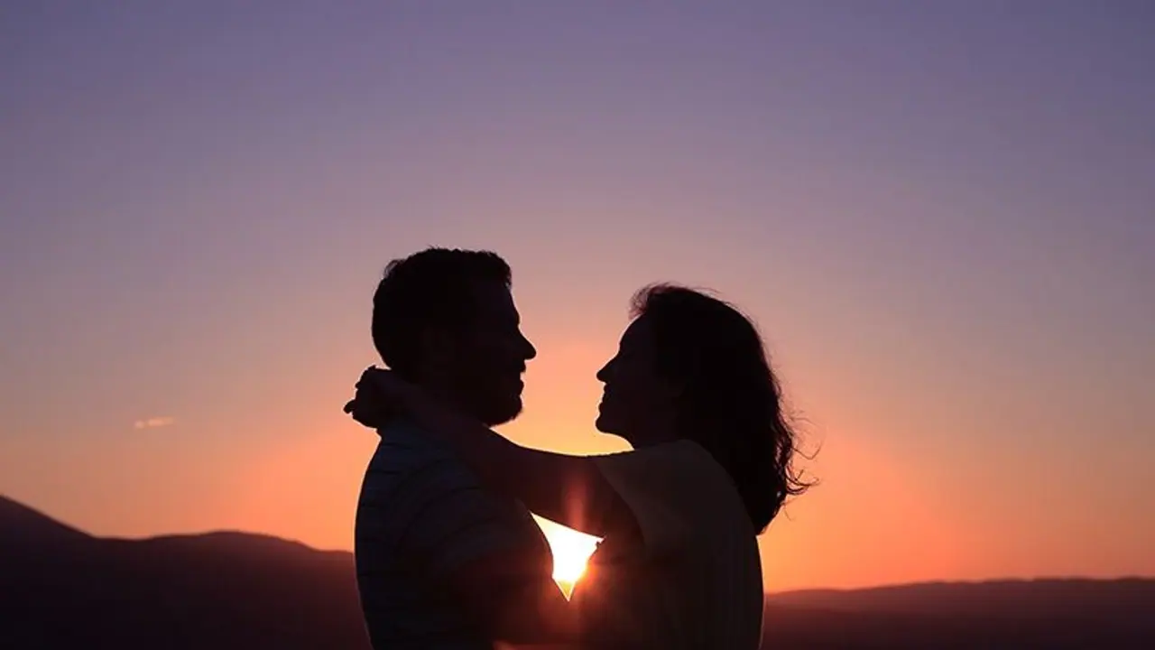 এই রাশির মেয়েরা সম্পর্কের প্রতি আন্তরিক, সঙ্গীর জন্য সব কিছু ছাড়তে প্রস্তুত থাকে এই রাশির মেয়েরা সম্পর্কের প্রতি আন্তরিক, সঙ্গীর জন্য সব কিছু ছাড়তে প্রস্তুত থাকে