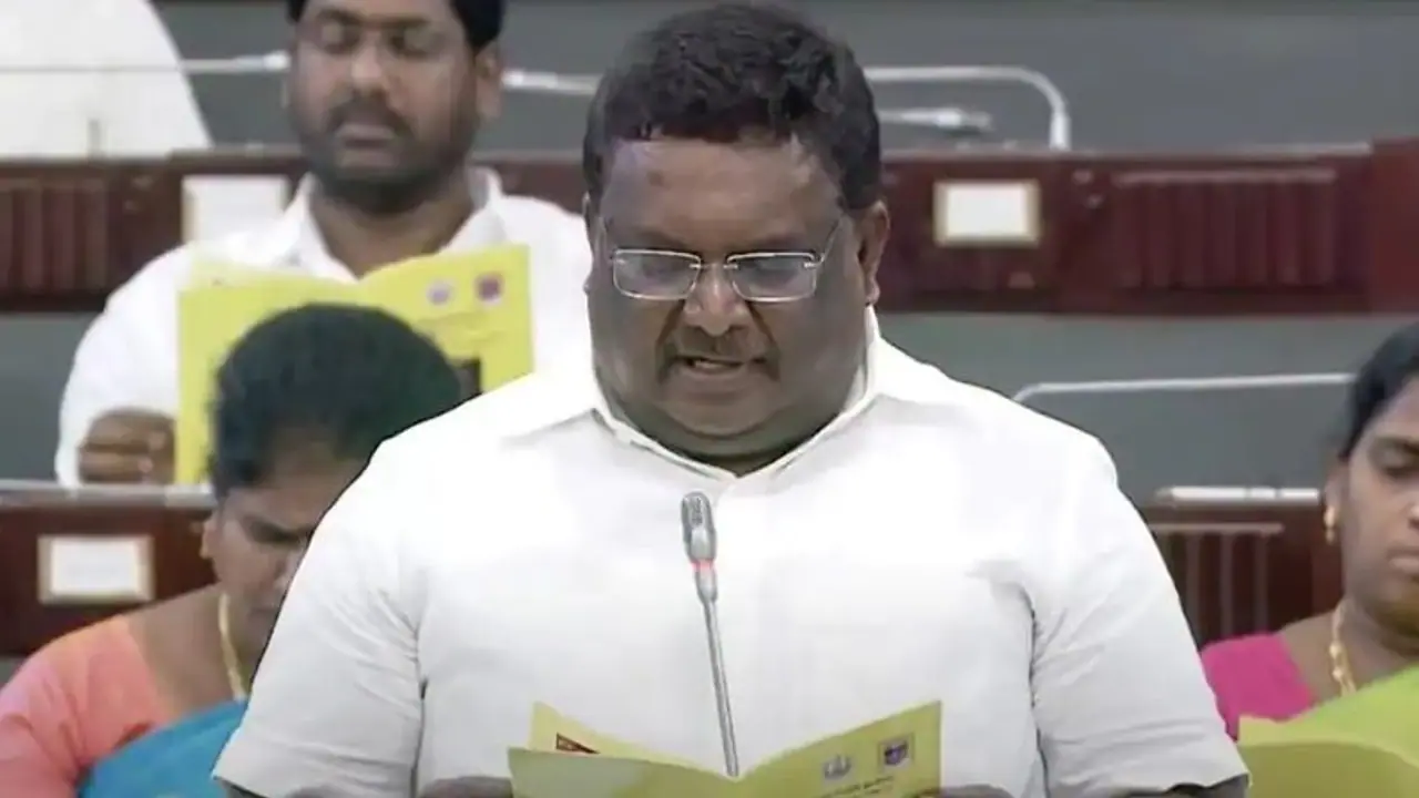 5 வயது வரை உள்ள குழந்தைகளுக்கு பேருந்தில் கட்டணம் இல்லை... அறிவித்தார் அமைச்சர் சிவசங்கர்!! 5 வயது வரை உள்ள குழந்தைகளுக்கு பேருந்தில் கட்டணம் இல்லை... அறிவித்தார் அமைச்சர் சிவசங்கர்!!