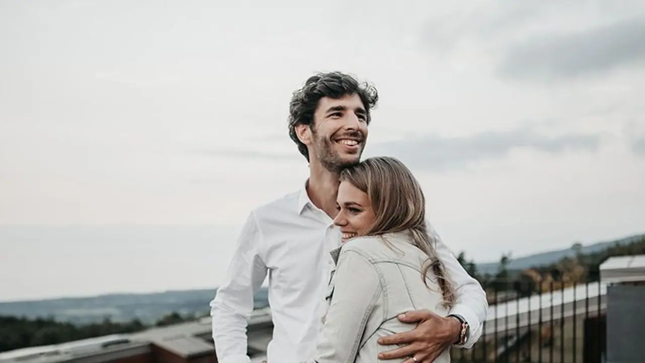 ভুলেও প্রেমিকাকে এই চারটি প্রশ্ন করবেন না, ছোট ভুলে ভাঙতে পারে প্রেম