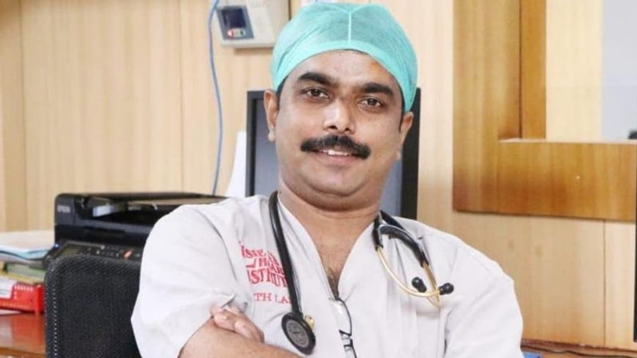 യുവ ഡോക്ടർ, സാമൂഹ്യ പ്രവർത്തകൻ: ജോ ജോസഫിന്റെ മികവിൽ ജയപ്രതീക്ഷയോടെ ഇടതുമുന്നണി യുവ ഡോക്ടർ, സാമൂഹ്യ പ്രവർത്തകൻ: ജോ ജോസഫിന്റെ മികവിൽ ജയപ്രതീക്ഷയോടെ ഇടതുമുന്നണി