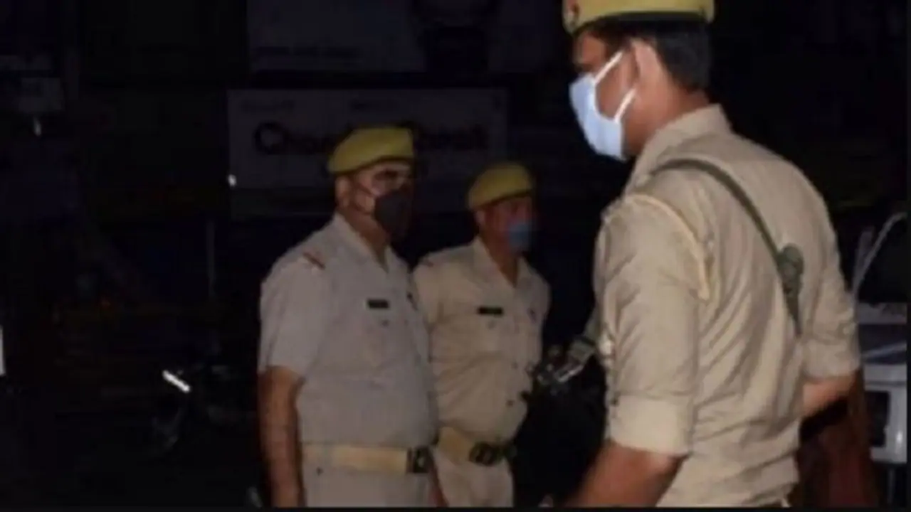 हाईवे पर किसान की बेरहमी से हत्या मामले में प्रधान समेत 3 पर एफआईआर दर्ज, घटना के पीछे ये वजह आ रही सामने हाईवे पर किसान की बेरहमी से हत्या मामले में प्रधान समेत 3 पर एफआईआर दर्ज, घटना के पीछे ये वजह आ रही सामने