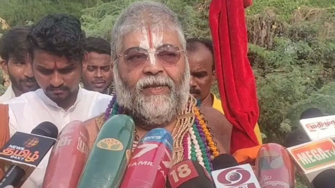  எந்தவோரு அமைச்சர்களும் ரோட்டுல நடக்க முடியாது என மிரட்டல்.. மன்னார்குடி ஜீயருக்கு எதிராக பறந்த புகார்..!