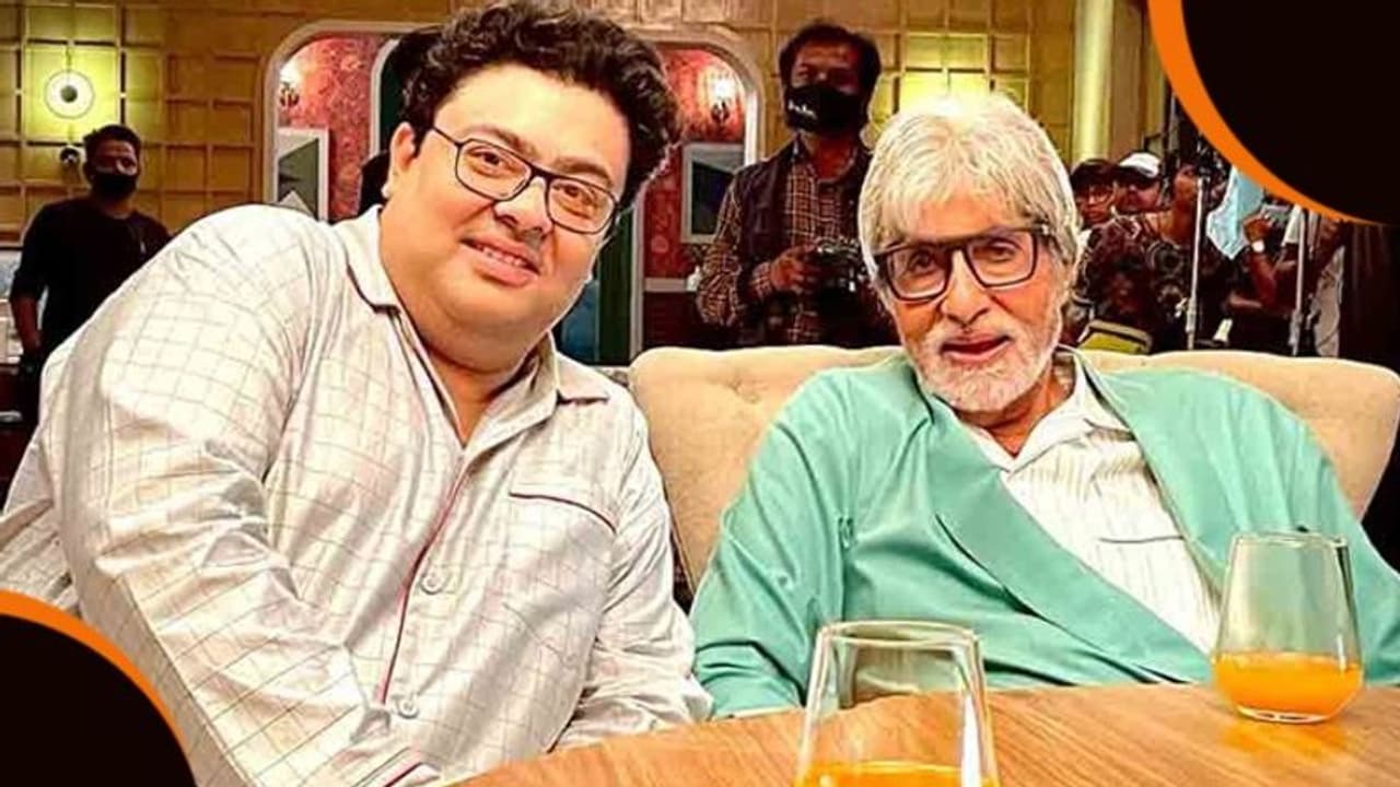 মুখে একগাল চওড়া হাসি, অমিতাভের পাশে বসে অরেঞ্জ জুসে চুমুক 'পটকা' অম্বরীশের মুখে একগাল চওড়া হাসি, অমিতাভের পাশে বসে অরেঞ্জ জুসে চুমুক 'পটকা' অম্বরীশের