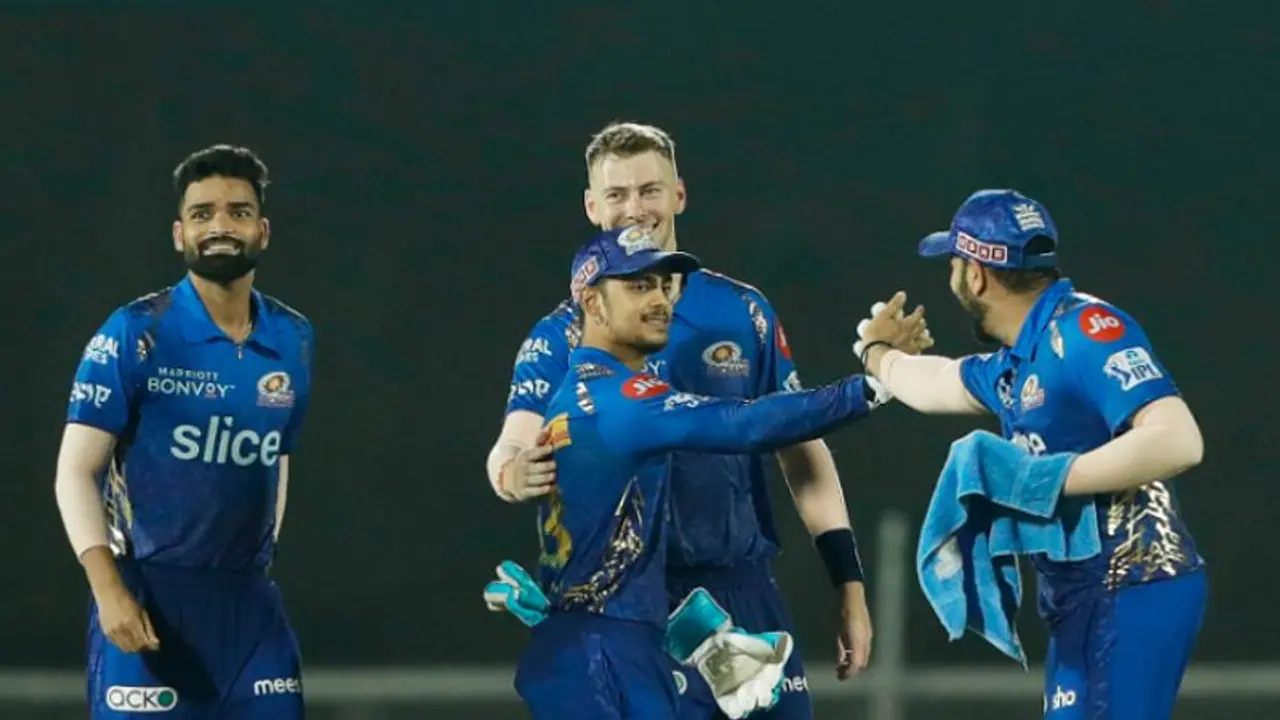 MI vs GT রুদ্ধশ্বাস ম্যাচে গুজরাটের মুখের গ্রাস কাড়ল মুম্বই, হার্দিকের দলকে ৫ রানে মাত দিল রোহিত ব্রিগেড