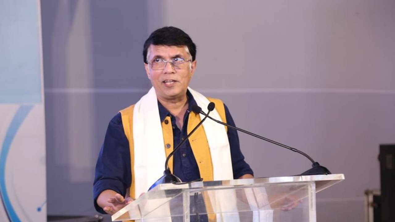 ప‌వ‌న్ ఖేరా అరెస్ట్.. ఇది నియంతృత్వం కాక‌పోతే మ‌రేంటి..? : బీజేపీపై కాంగ్రెస్ ఫైర్ 