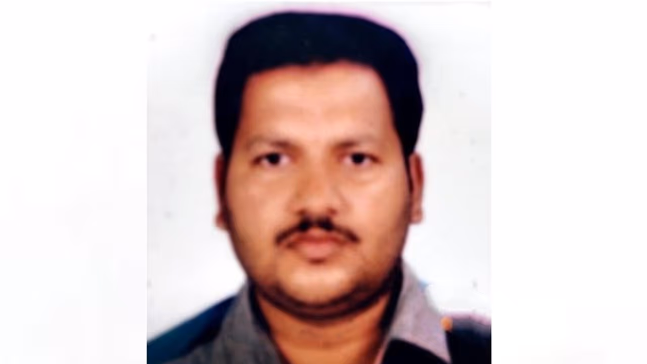 കാറും ബൈക്കും കൂട്ടിയിടിച്ച് പ്രവാസി മലയാളി മരിച്ചു കാറും ബൈക്കും കൂട്ടിയിടിച്ച് പ്രവാസി മലയാളി മരിച്ചു