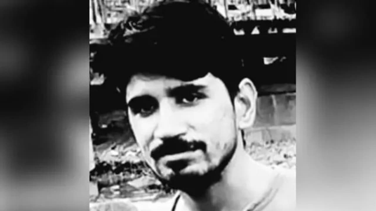 പ്രണയ നൈരാശ്യത്തിൽ യുവതിയുടെ കാറിന് തീയിട്ടു, മൂന്ന് നില കെട്ടിടത്തിലേക്ക് തീപടർന്ന് വെന്ത് മരിച്ചത് ഏഴ് പേർ