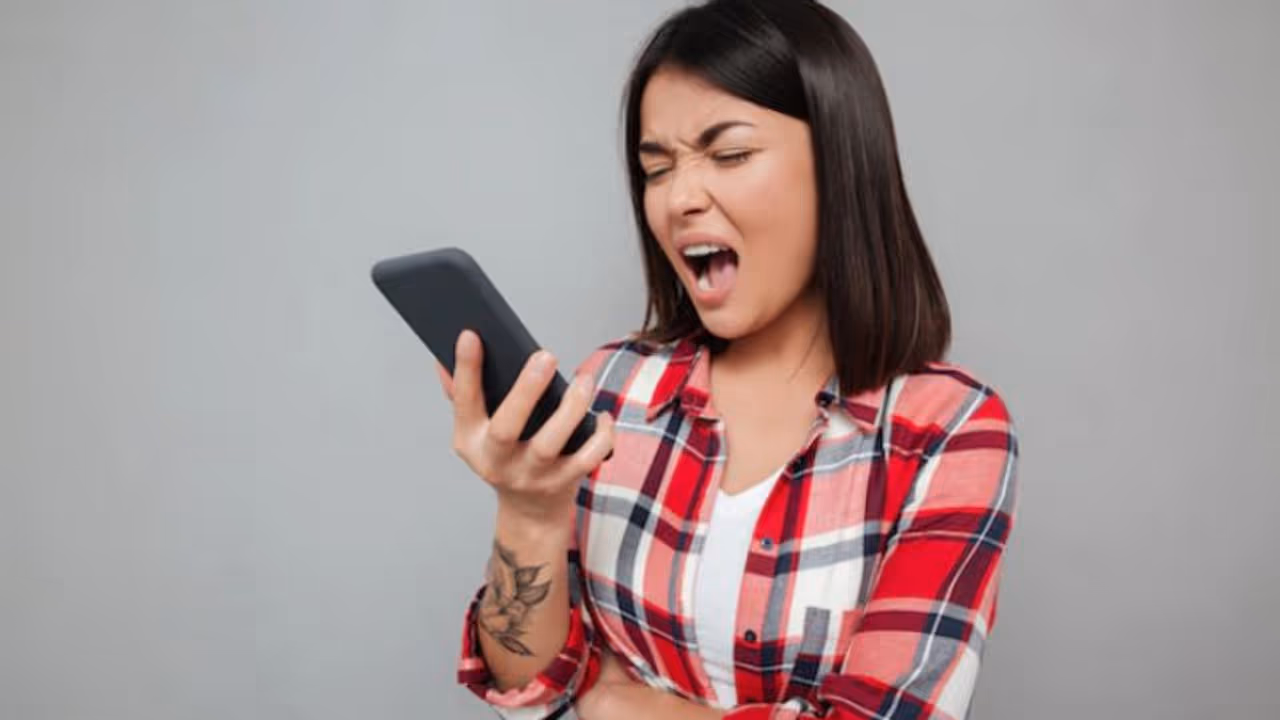 नए स्मार्टफोन खरीदते समय इन 5 बातों को न करें नजर अंदाज, वरना हो सकता है भारी नुकसान नए स्मार्टफोन खरीदते समय इन 5 बातों को न करें नजर अंदाज, वरना हो सकता है भारी नुकसान