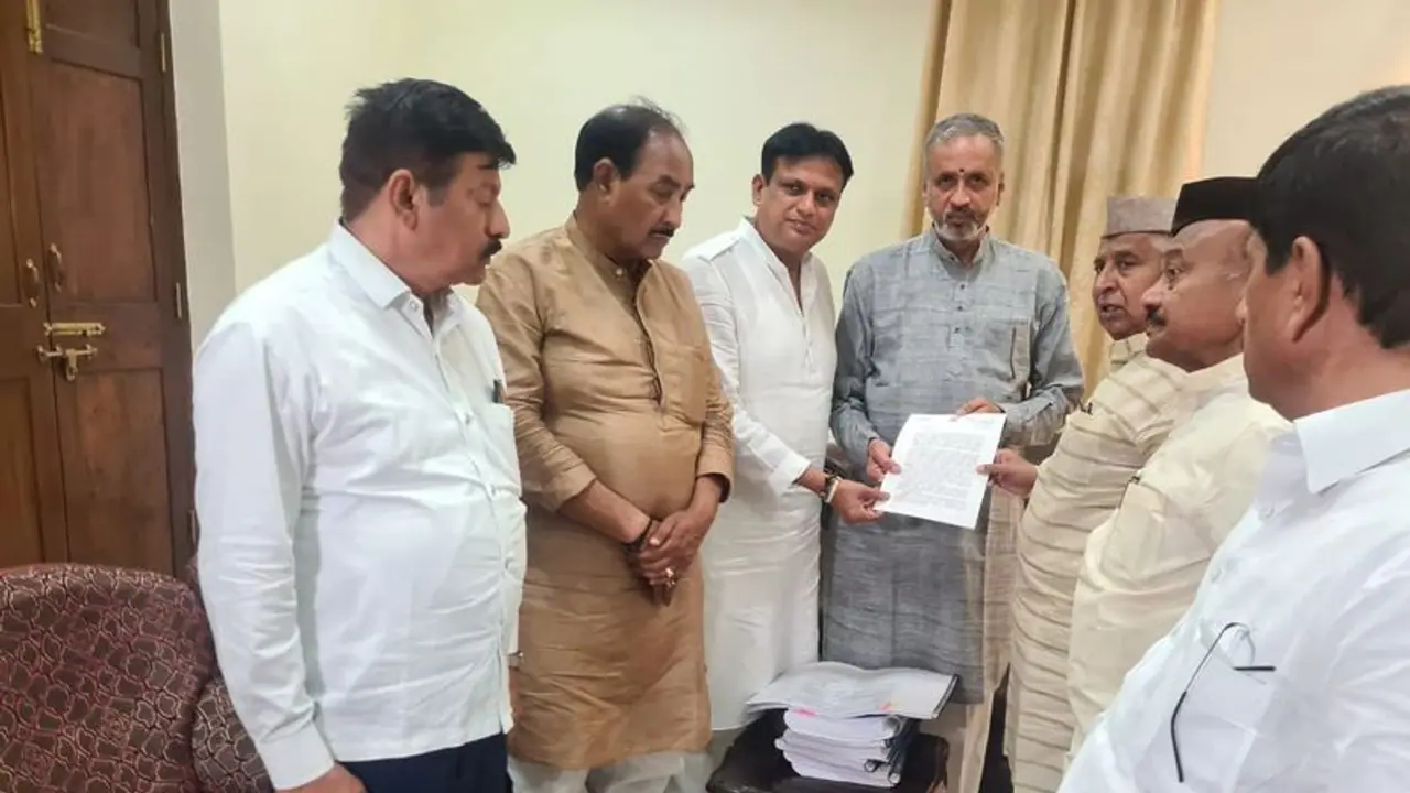 19 ಲಕ್ಷ EVM ಮಷಿನ್ ಕಾಣೆ: ಪುರಾವೆಗಳನ್ನ ನೀಡಿ ತನಿಖೆಗೆ ಒತ್ತಾಯಿಸಿದ ಕರ್ನಾಟಕ ಕಾಂಗ್ರೆಸ್ 19 ಲಕ್ಷ EVM ಮಷಿನ್ ಕಾಣೆ: ಪುರಾವೆಗಳನ್ನ ನೀಡಿ ತನಿಖೆಗೆ ಒತ್ತಾಯಿಸಿದ ಕರ್ನಾಟಕ ಕಾಂಗ್ರೆಸ್