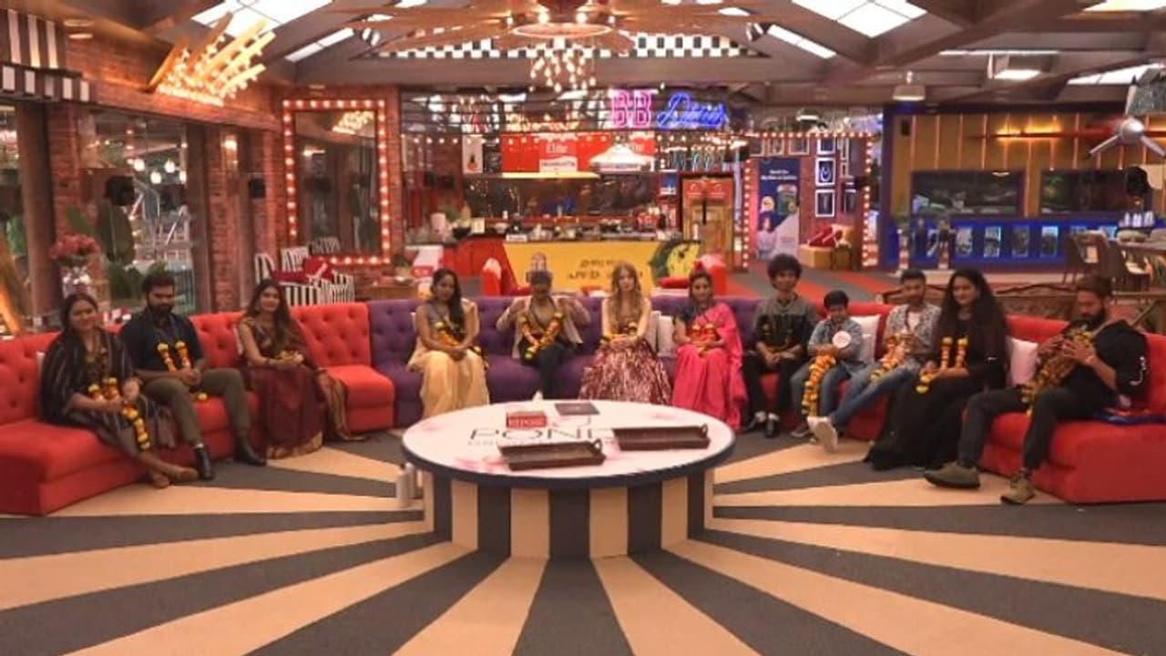 Bigg Boss : ബിഗ് ബോസില്‍ 'സ്വയംവരം', കരിഞ്ഞ മാലയും നല്ല മാലയുമിട്ട് അഭിപ്രായമറിയിച്ച് മത്സരാര്‍ഥികള്‍