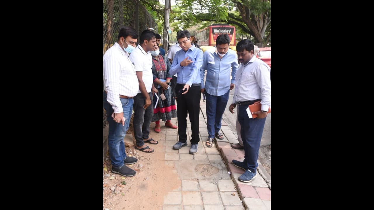 Bengaluru: ಬಿಬಿಎಂಪಿ ನೂತನ ಮುಖ್ಯ ಆಯುಕ್ತ ತುಷಾರ್ ಗಿರಿನಾಥ್ ಸಿಟಿ ರೌಂಡ್ಸ್ Bengaluru: ಬಿಬಿಎಂಪಿ ನೂತನ ಮುಖ್ಯ ಆಯುಕ್ತ ತುಷಾರ್ ಗಿರಿನಾಥ್ ಸಿಟಿ ರೌಂಡ್ಸ್