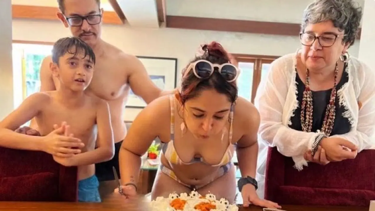 ছিঃ ছিঃ! লাজ লজ্জা বিসর্জন দিয়ে বিকিনি পরে বাবা মায়ের সামনে কেক কাটছেন ইরা, জুটল নোংরা কটাক্ষ ছিঃ ছিঃ! লাজ লজ্জা বিসর্জন দিয়ে বিকিনি পরে বাবা মায়ের সামনে কেক কাটছেন ইরা, জুটল নোংরা কটাক্ষ