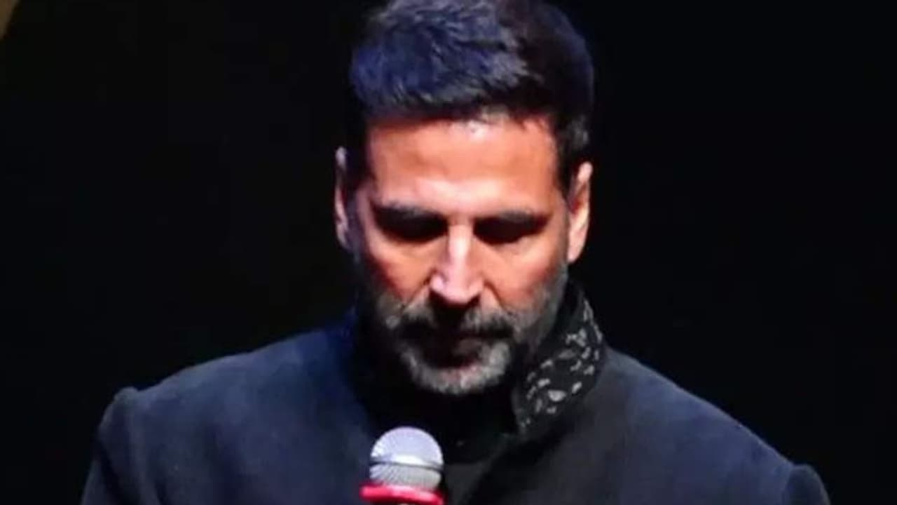 Prithviraj : मां को याद कर इमोशनल हुए अक्षय कुमार, आंखों में आंसू लिए बोले काश आज मेरी मां इस दुनिया में होती