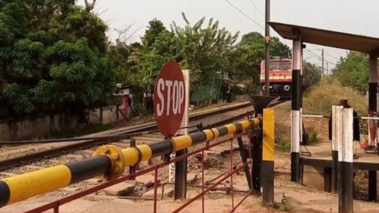 സംസ്ഥാനത്ത് കെ റെയിൽ 27 മേൽപ്പാലങ്ങൾ നിർമ്മിക്കും; റെയിൽവെ ബോർഡിന്റെ അനുമതിയായി