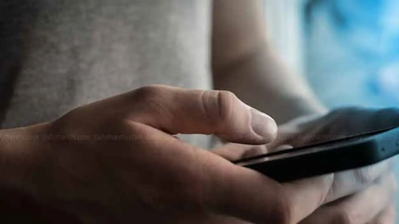 ഓണ്ലൈന് വഴി അപമാനിച്ചാല് പിടിവീഴും; ഒരു കോടി രൂപ വരെ പിഴ! ഓണ്ലൈന് വഴി അപമാനിച്ചാല് പിടിവീഴും; ഒരു കോടി രൂപ വരെ പിഴ!