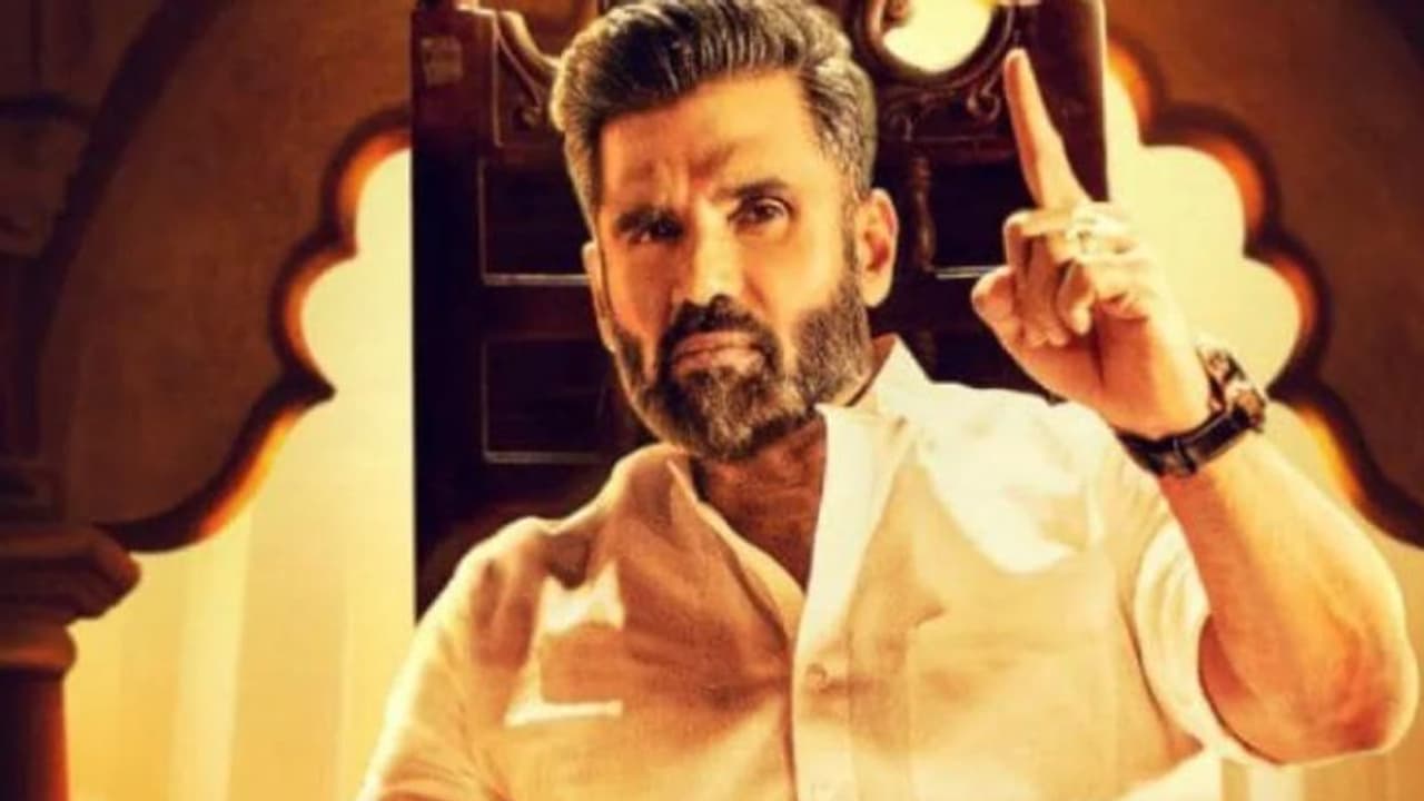 सोशल मीडिया यूजर ने गलती से सुनील शेट्टी को बताया गुटखा किंग, भड़के एक्टर ने कहा भाई तू अपना चश्मा एडजस्ट कर 