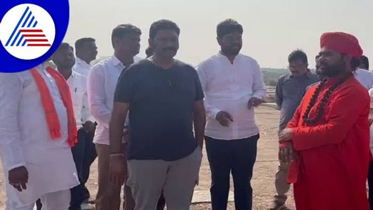 World Yoga Day: ಮೇ. 15 ರಿಂದ ಹಂಪಿ ಸ್ಮಾರಕಗಳ ಎದುರು ಯೋಗ ಅಭಿಯಾನ: ವಚನಾನಂದ ಶ್ರೀ World Yoga Day: ಮೇ. 15 ರಿಂದ ಹಂಪಿ ಸ್ಮಾರಕಗಳ ಎದುರು ಯೋಗ ಅಭಿಯಾನ: ವಚನಾನಂದ ಶ್ರೀ