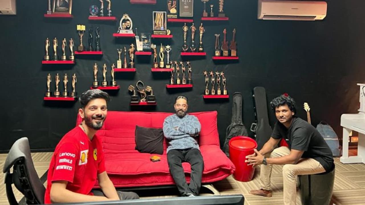 Kamal's Vikram Movie :முதன்முறையாக அனிருத் இசையில் பாடிய கமல்... விக்ரம் படத்தில் காத்திருக்கும் தரமான சம்பவம் Kamal's Vikram Movie :முதன்முறையாக அனிருத் இசையில் பாடிய கமல்... விக்ரம் படத்தில் காத்திருக்கும் தரமான சம்பவம்