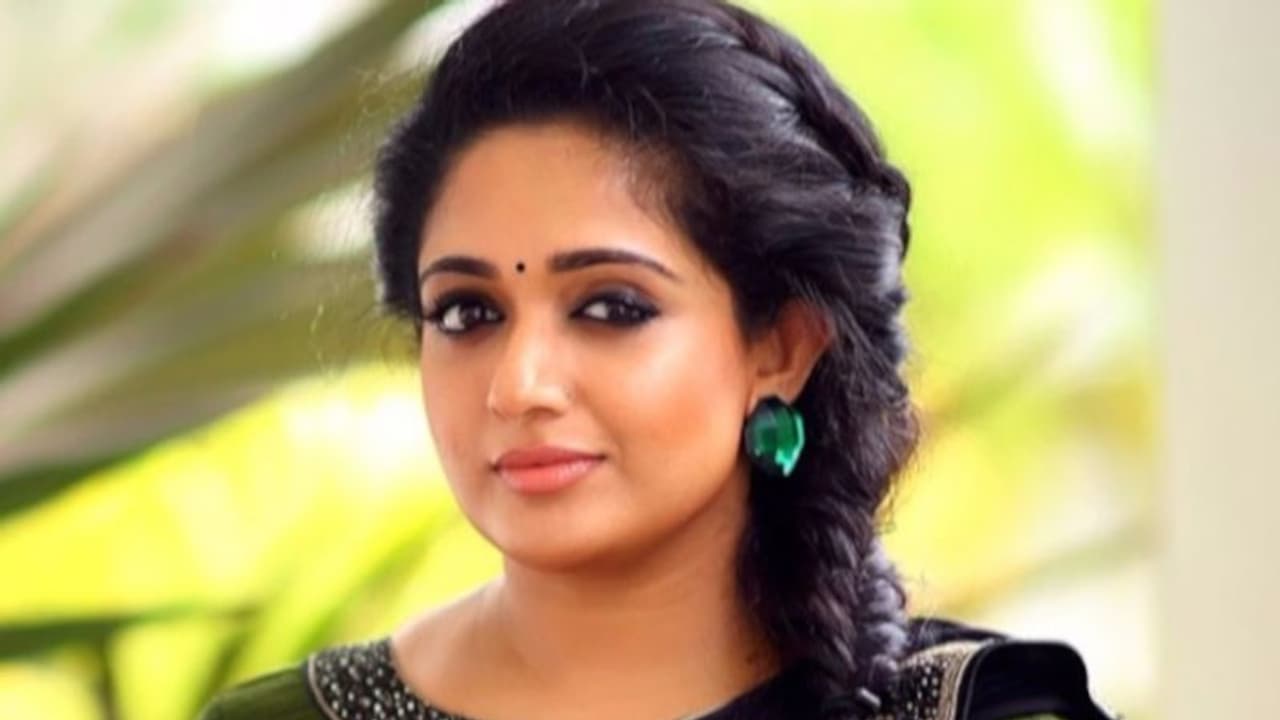 रेप केस : एक्ट्रेस काव्या माधवन से क्राइम ब्रांच ने 4 घंटे तक पूछताछ की, 5 साल पुराने मामले की चल रही जांच रेप केस : एक्ट्रेस काव्या माधवन से क्राइम ब्रांच ने 4 घंटे तक पूछताछ की, 5 साल पुराने मामले की चल रही जांच