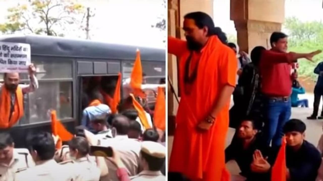 'കുത്തബ്മിനാറിന്റെ പേര് വിഷ്ണു സ്തംഭമെന്ന് മാറ്റണം', ആവശ്യവുമായി ഹിന്ദു സംഘടനകളുടെ പ്രതിഷേധം