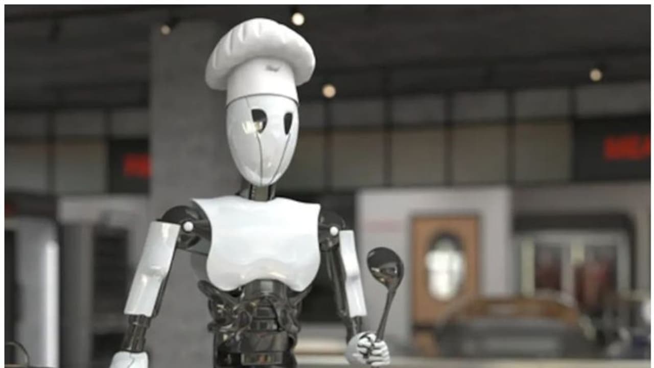 అచ్చు రజనీకాంత్ రోబో సినిమానే: గందరగోళంతో మనిషిని చంపిన రోబో అచ్చు రజనీకాంత్ రోబో సినిమానే: గందరగోళంతో మనిషిని చంపిన రోబో