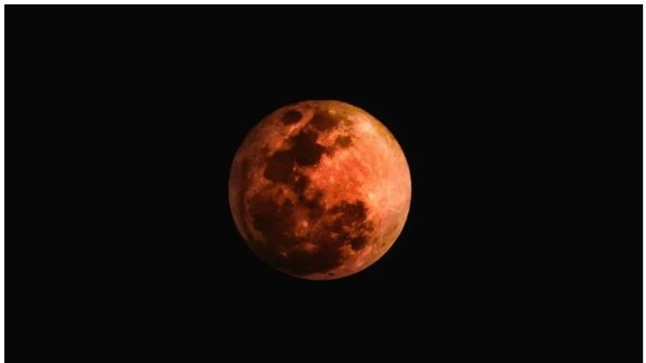 Chandra Grahanam 2022 : ചന്ദ്രഗ്രഹണം ; ഈ നക്ഷത്രക്കാർ സൂക്ഷിക്കുക Chandra Grahanam 2022 : ചന്ദ്രഗ്രഹണം ; ഈ നക്ഷത്രക്കാർ സൂക്ഷിക്കുക