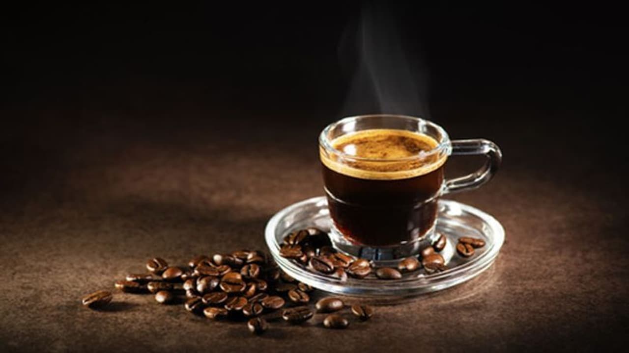 रिसर्च में हुआ खुलासाः ब्लैक कॉफी महिलाओं के लिए फायदेमंद लेकिन पुरुषों के लिए उतना ही खतरनाक