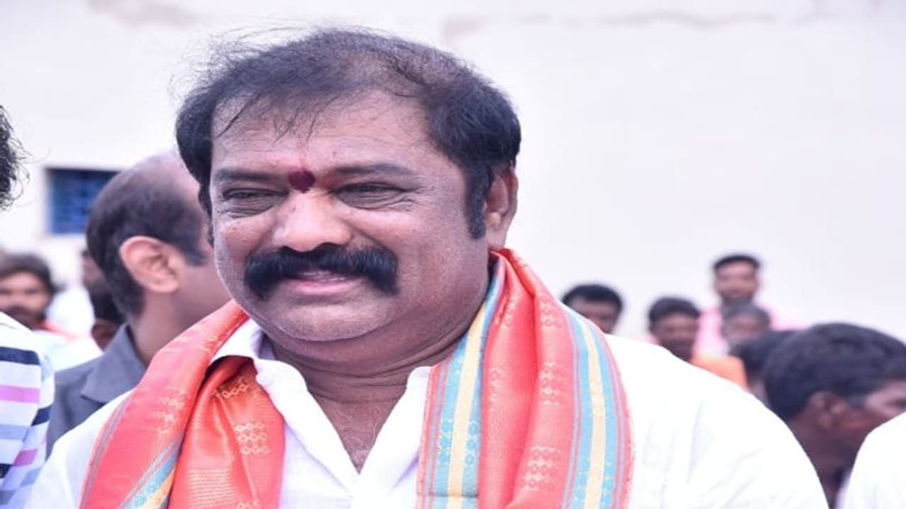  టీడీపీలో చేరుతా:వైఎస్ఆర్‌సీపీకి గుమ్మనూరు జయరాం రాజీనామా