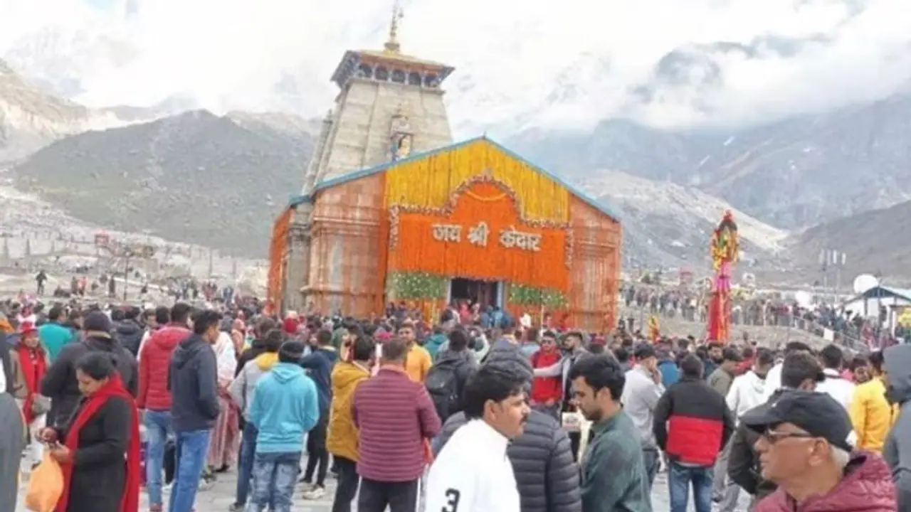 चारधाम यात्रा में तीर्थयात्रियों की मौत और अव्यवस्थाओं पर हरकत में आई राज्य सरकार, जारी हुई नई गाइडलाइन