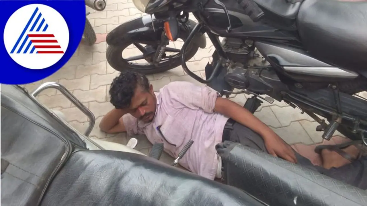 ತಹಶಿಲ್ದಾರ್ ಕಚೇರಿ ಎದುರು ಕುಡಿದು ಮಕಾಡೆ ಮಲಗಿದ್ದ ಗ್ರಾಮಲೆಕ್ಕಾಧಿಕಾರಿ ಅಮಾನತು!