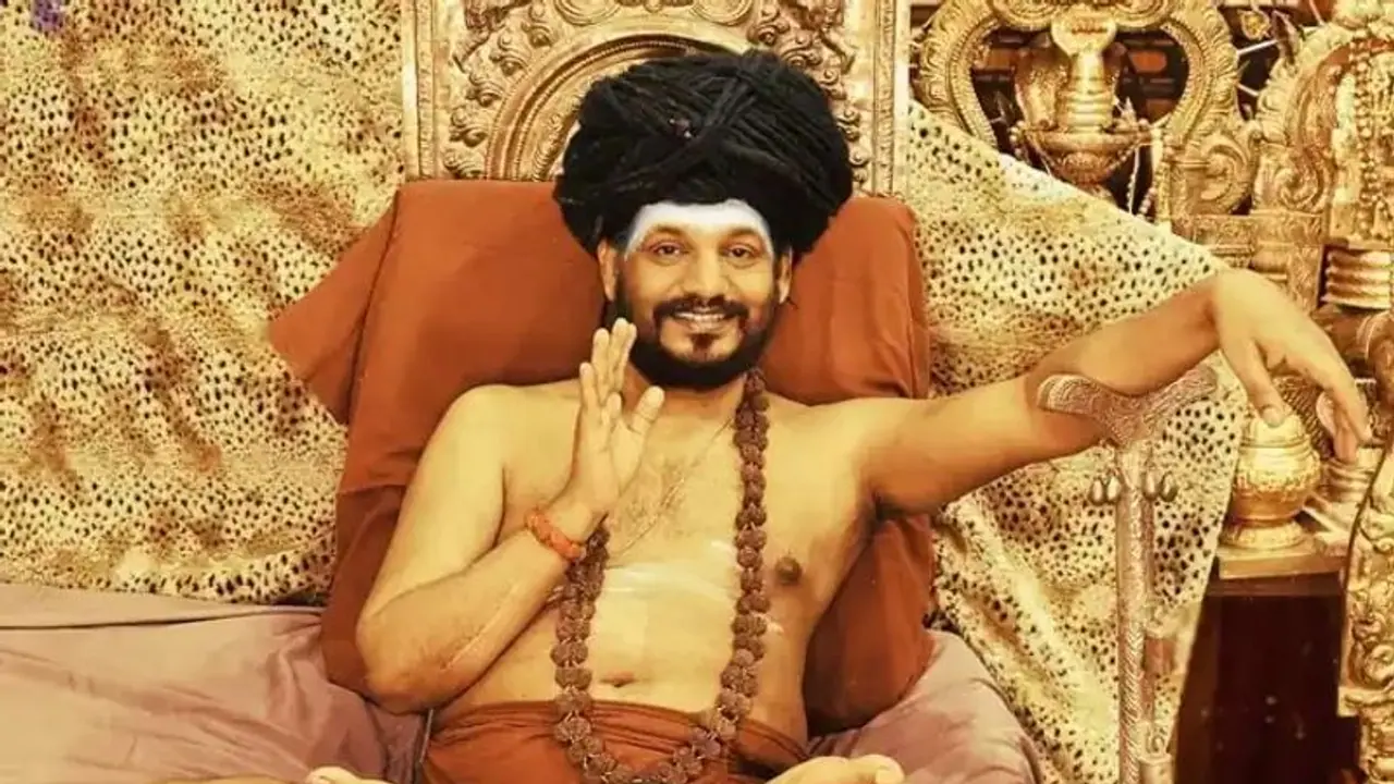 "சமாதி நிலைக்கு செல்கிறேன்..! மூச்சு விட மறக்கிறேன்" பகீர் கிளப்பும் நித்யானந்தா.. "சமாதி நிலைக்கு செல்கிறேன்..! மூச்சு விட மறக்கிறேன்" பகீர் கிளப்பும் நித்யானந்தா..