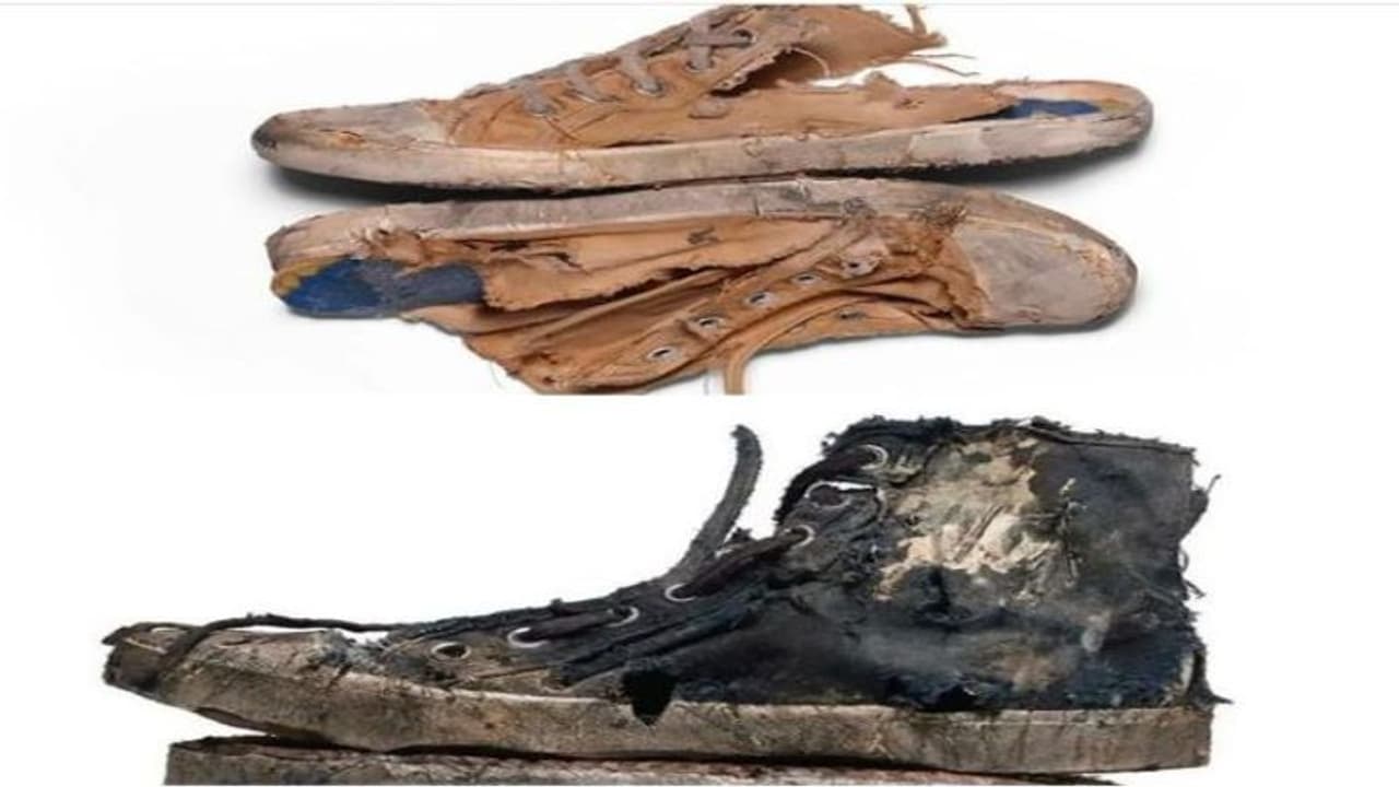 बाजार में आए ये नए जूते, पहनने के लिए कीमत दीजिए डेढ़ लाख रुपए, जितना फटा और गंदा होगा, उतने ज्यादा चुकाइए दाम बाजार में आए ये नए जूते, पहनने के लिए कीमत दीजिए डेढ़ लाख रुपए, जितना फटा और गंदा होगा, उतने ज्यादा चुकाइए दाम