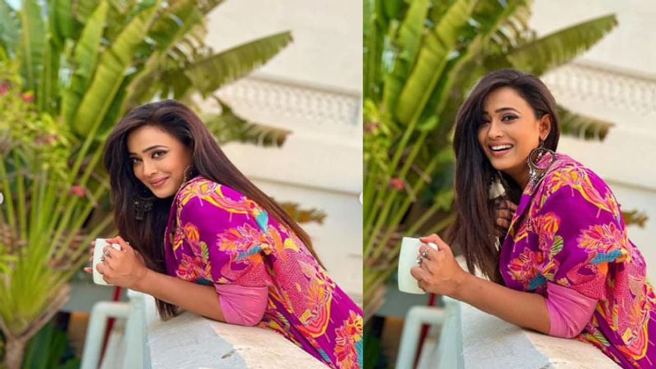 दो बच्चों की मां श्वेता तिवारी ने दी है उम्र को मात, जानें उनकी खूबसूरती और फिटनेस का राज दो बच्चों की मां श्वेता तिवारी ने दी है उम्र को मात, जानें उनकी खूबसूरती और फिटनेस का राज