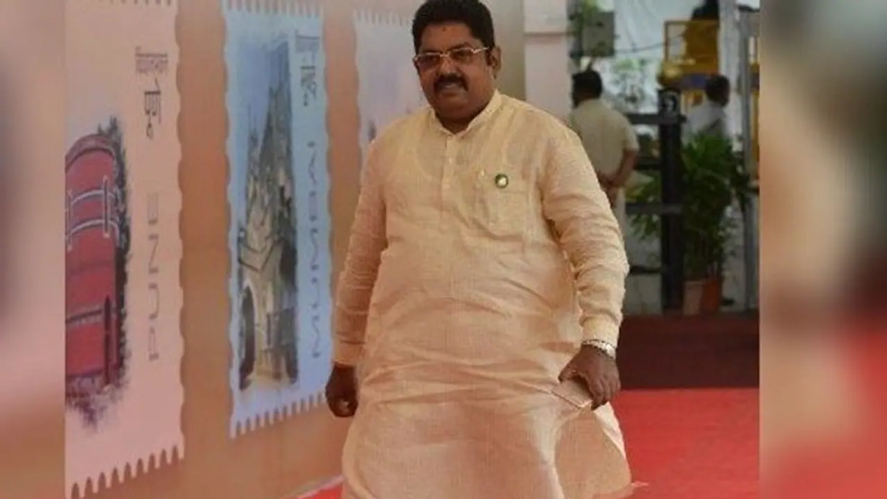 दुबई में महाराष्ट्र के शिवसेना विधायक की मौत, परिवार संग अपने जिगरी दोस्त से मिलने गए थे विदेश दुबई में महाराष्ट्र के शिवसेना विधायक की मौत, परिवार संग अपने जिगरी दोस्त से मिलने गए थे विदेश