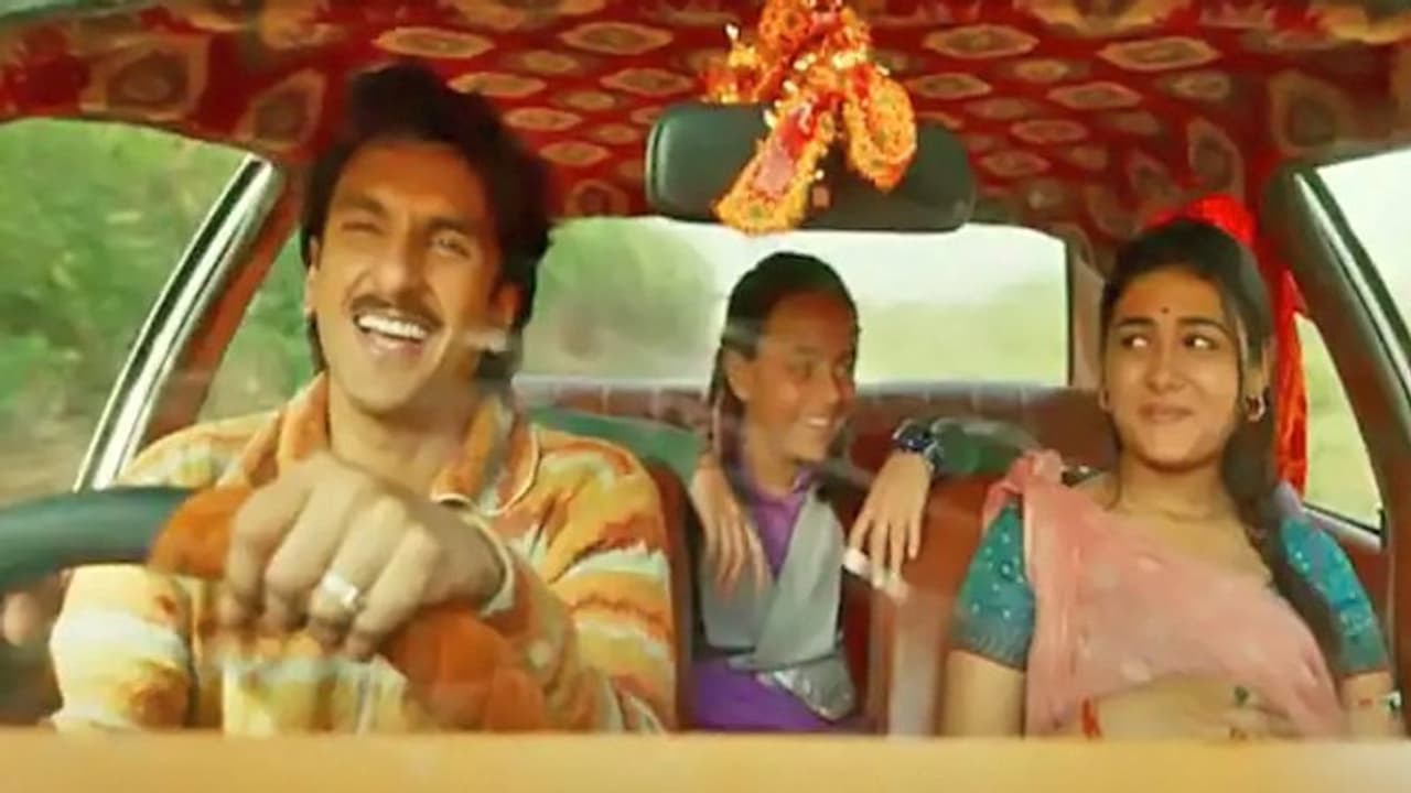 मिलिए जयेशभाई जोरदार की ऑनस्क्रीन वाइफ से, कुछ ऐसी है मूवी की बाकी स्टारकास्ट मिलिए जयेशभाई जोरदार की ऑनस्क्रीन वाइफ से, कुछ ऐसी है मूवी की बाकी स्टारकास्ट