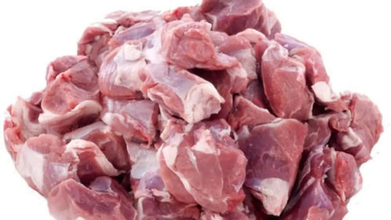 വയനാട്ടിൽ പുഴുവരിക്കുന്ന മാംസം പിടിച്ചു; ബീഫ് സ്റ്റാൾ അടപ്പിച്ച് അധികൃതർ വയനാട്ടിൽ പുഴുവരിക്കുന്ന മാംസം പിടിച്ചു; ബീഫ് സ്റ്റാൾ അടപ്പിച്ച് അധികൃതർ