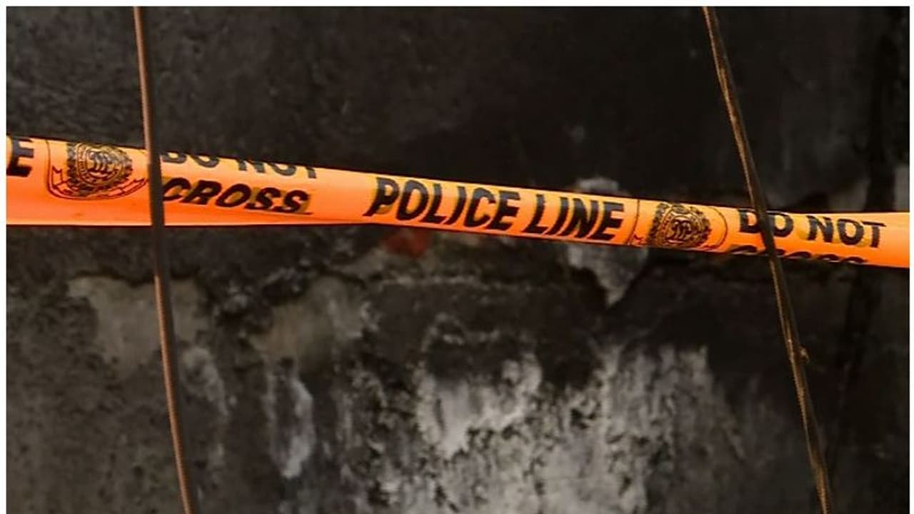 ദില്ലി തീപ്പിടിത്തം: ഉത്തരവാദി ആര് ? ബിജെപി എഎപി പോര് രൂക്ഷം, കെട്ടിട ഉടമ അറസ്റ്റിൽ ദില്ലി തീപ്പിടിത്തം: ഉത്തരവാദി ആര് ? ബിജെപി എഎപി പോര് രൂക്ഷം, കെട്ടിട ഉടമ അറസ്റ്റിൽ