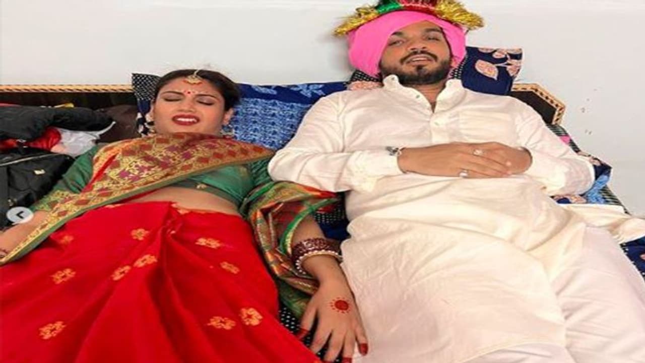 शादी के बाद सुरभि चंदना और अर्जुन बिजलानी ने की जमकर पेट पूजा, बेड की पिक शेयर करके दर्शकों से कही ये बात