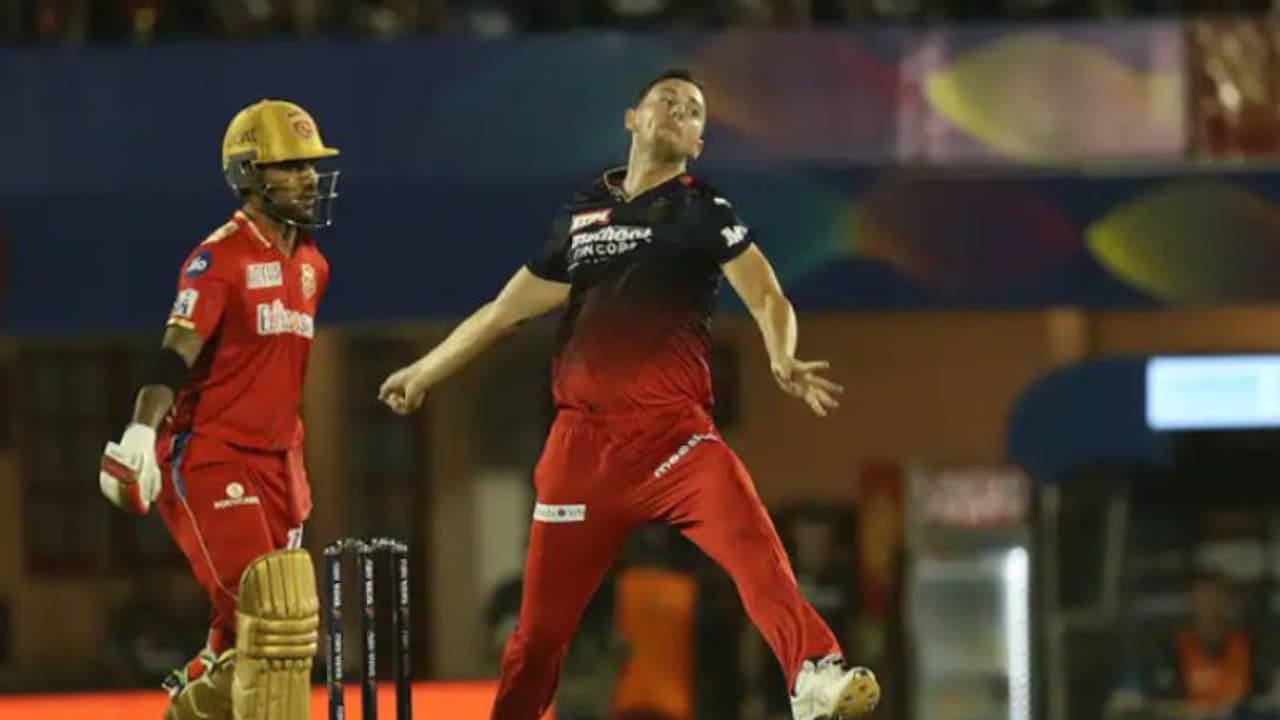 ஆஷஸ் தொடருக்கு ரெடி ஆகாம நீ ஏன்டா ஐபிஎல்லில் போய் ஆடுற..? ஹேசில்வுட்டை விளாசிய முன்னாள் கேப்டன் ஆஷஸ் தொடருக்கு ரெடி ஆகாம நீ ஏன்டா ஐபிஎல்லில் போய் ஆடுற..? ஹேசில்வுட்டை விளாசிய முன்னாள் கேப்டன்