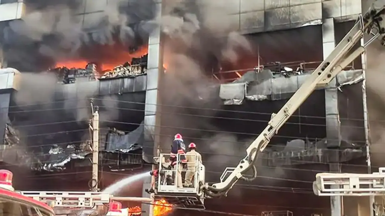 Mundka Fire: 27 ಮಂದಿ ಸಾವು, 29 ಮಂದಿ ನಾಪತ್ತೆ, ಬೆಂಕಿಗೆ ಕಾರಣ ಏನು?