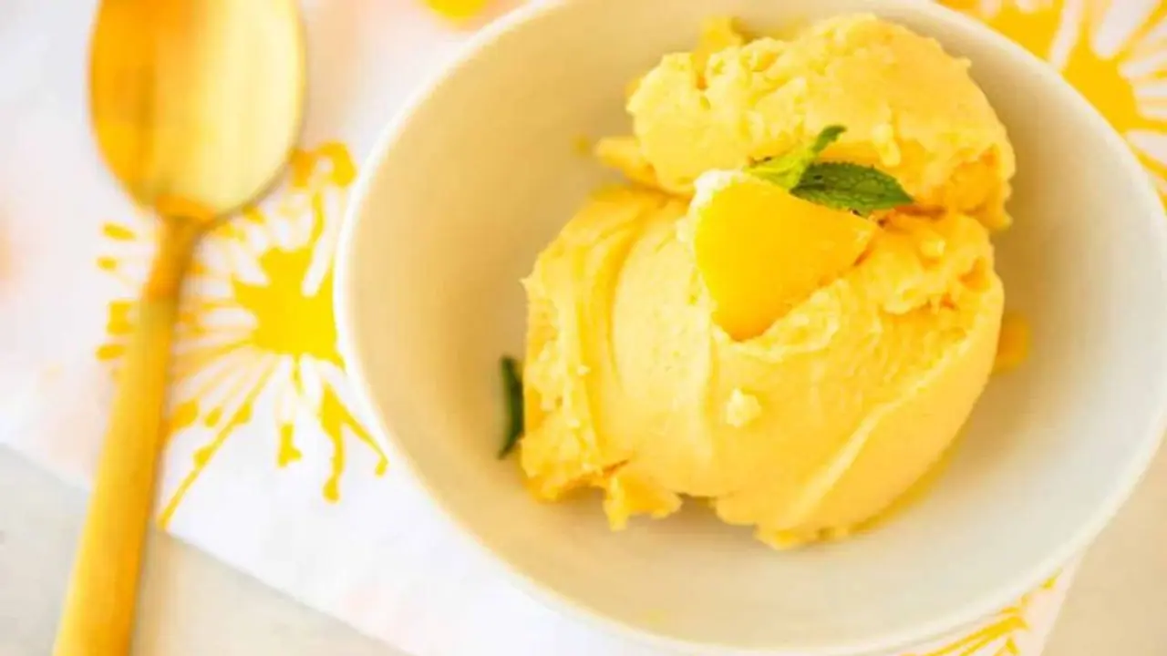 आम और नारियल की आइसक्रीम गर्मी में देगी राहत, सेहत के लिए होगा सुपर कूल आम और नारियल की आइसक्रीम गर्मी में देगी राहत, सेहत के लिए होगा सुपर कूल