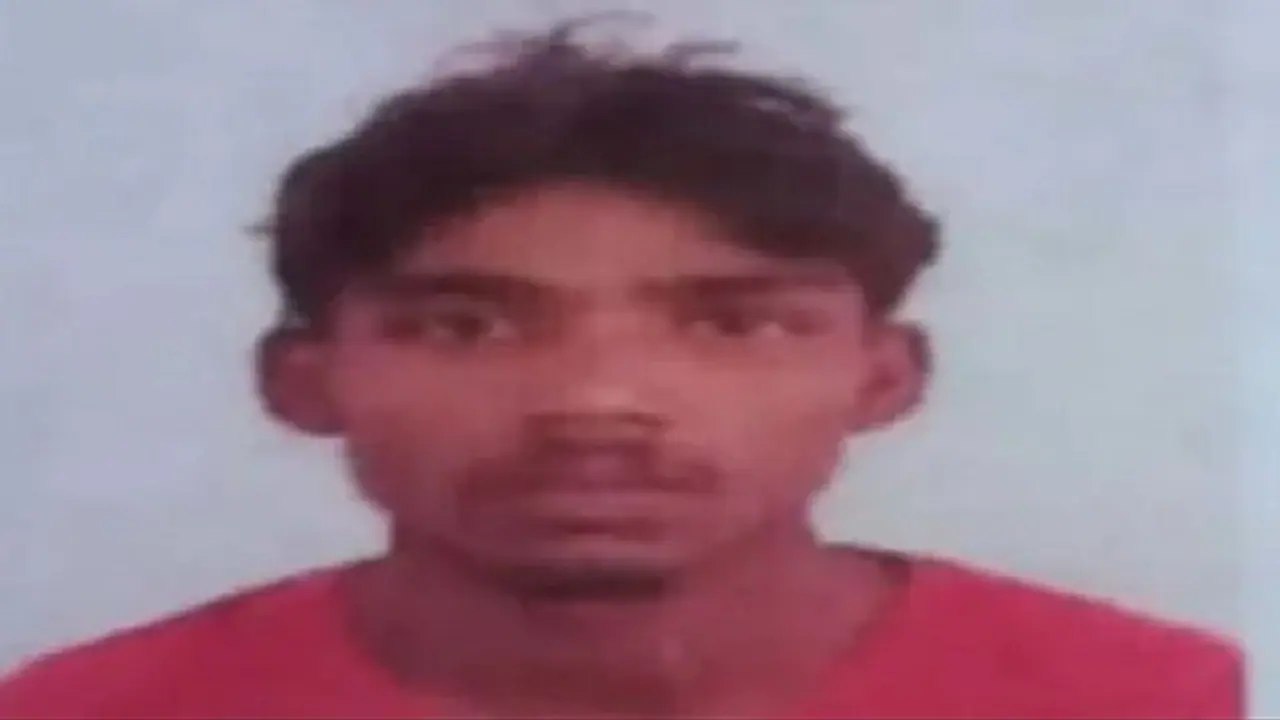 इश्क के चक्कर में प्रेमी ने खुद को दी ऐसी सजा, जानकर आप भी रह जायेंगे हक्का बक्का इश्क के चक्कर में प्रेमी ने खुद को दी ऐसी सजा, जानकर आप भी रह जायेंगे हक्का बक्का