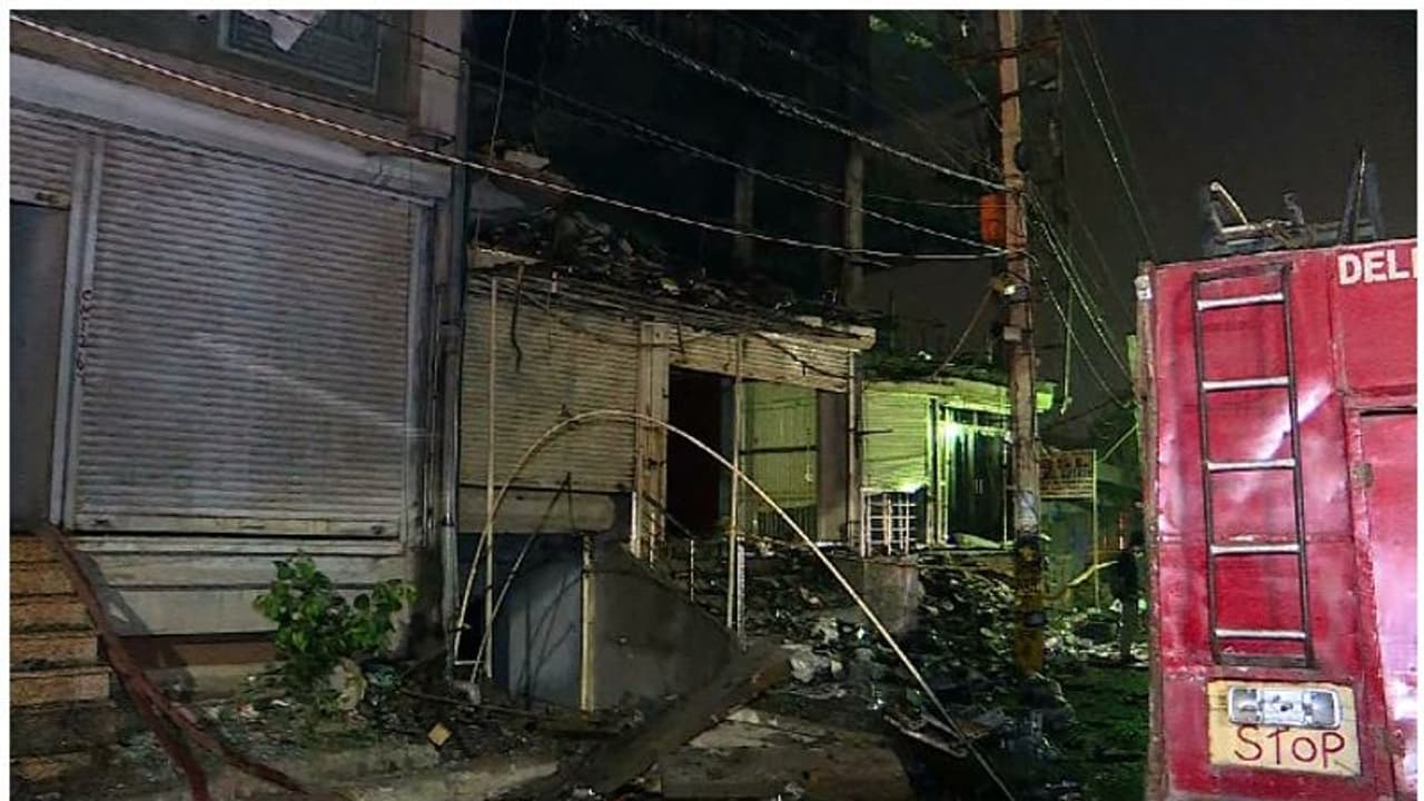ദില്ലി മുണ്ട്കാ തീപിടുത്തം; മരിച്ച ഏഴ് പേരെ തിരിച്ചറിഞ്ഞു, മൃതദേഹങ്ങളില്‍ ഡിഎൻഎ പരിശോധന നടത്തും 