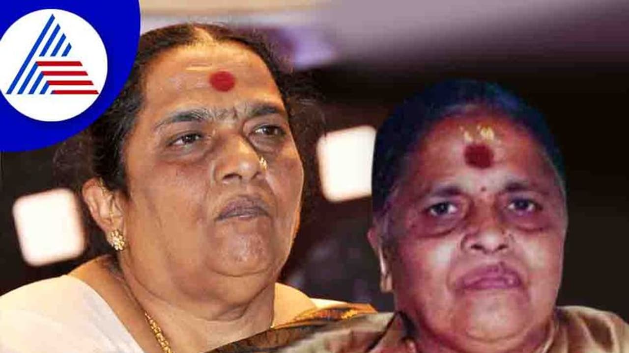 ನಿರ್ಮಾಪಕಿ ಪಾರ್ವತಮ್ಮ ರಾಜ್ಕುಮಾರ್ ಸಹೋದರಿ ನಾಗಮ್ಮ ನಿಧನ ನಿರ್ಮಾಪಕಿ ಪಾರ್ವತಮ್ಮ ರಾಜ್ಕುಮಾರ್ ಸಹೋದರಿ ನಾಗಮ್ಮ ನಿಧನ