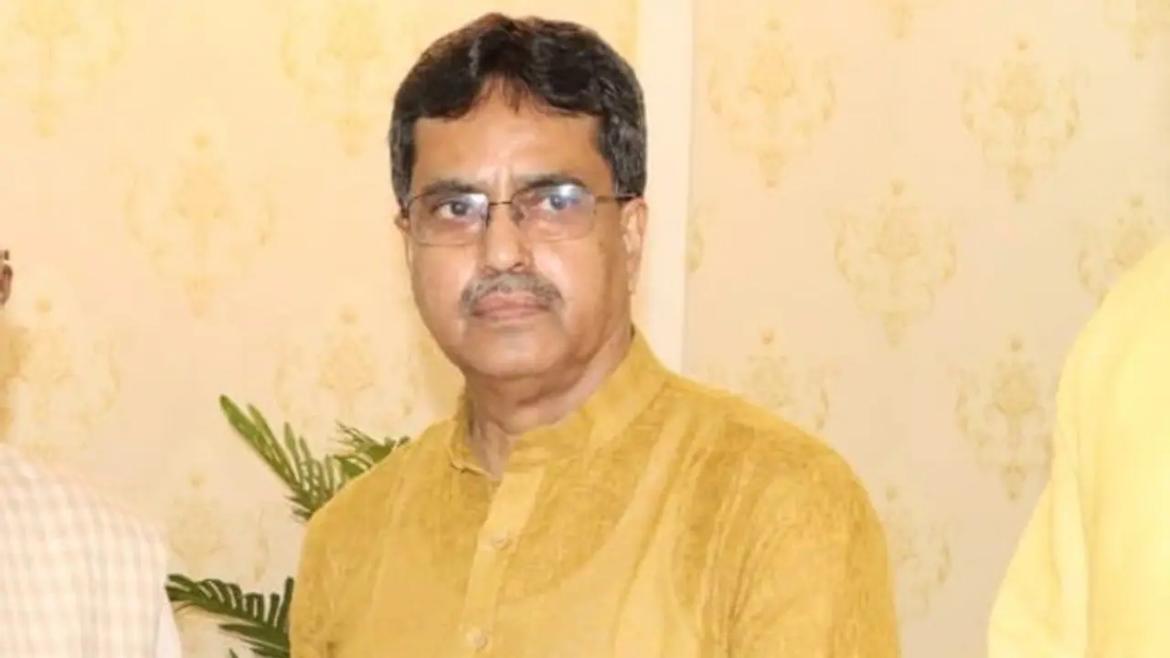 పిల్లవాడి కోసం డాక్టర్ గా మారిన త్రిపుర సీఎం.. సర్జరీ విజయవంతం.. 