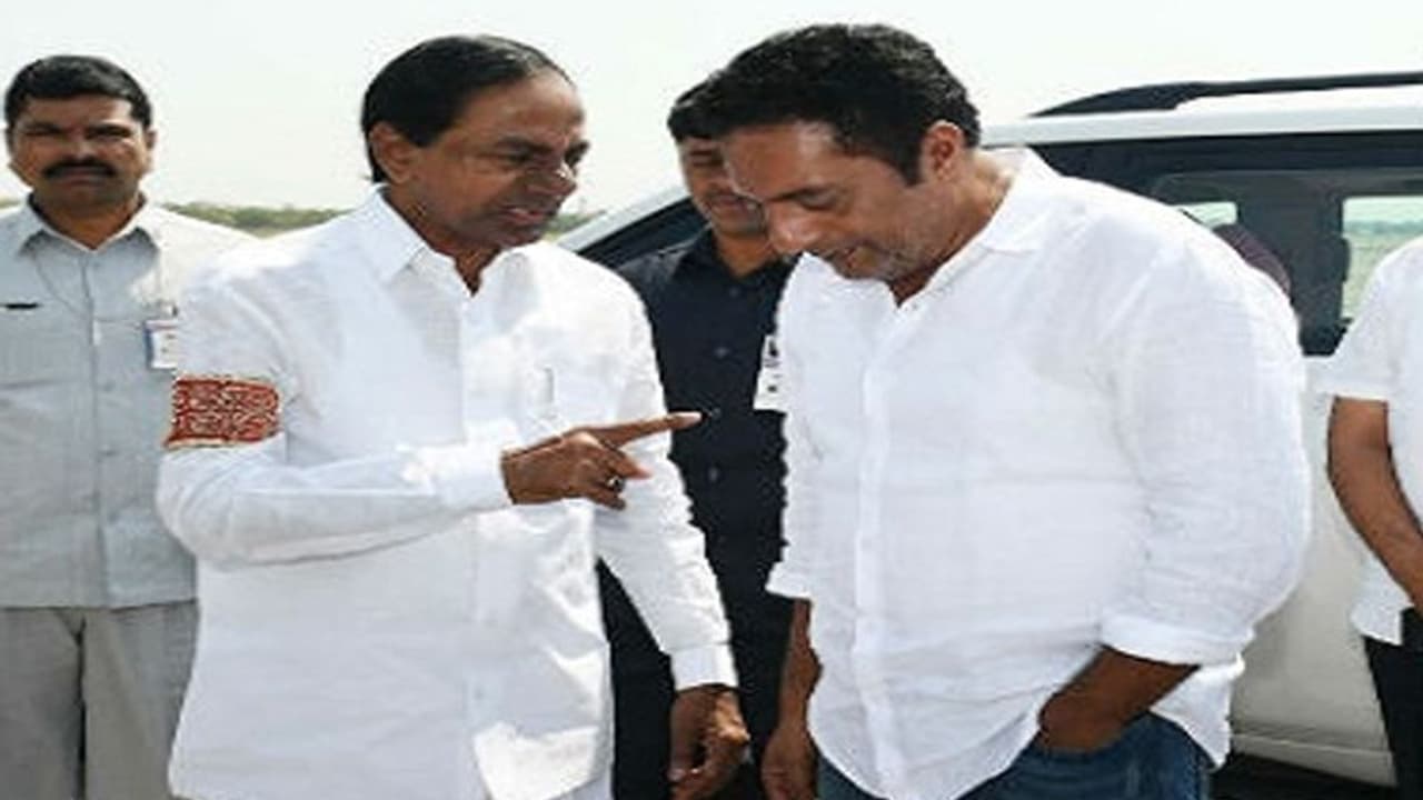 ఫామ్హౌస్లో రాజ్యసభ అభ్యర్థులపై కేసీఆర్ కసరత్తు.. ప్రకాష్ రాజ్కు సీటు ఖాయమేనా?.. రేసులో ఉన్నది వీళ్లే..! ఫామ్హౌస్లో రాజ్యసభ అభ్యర్థులపై కేసీఆర్ కసరత్తు.. ప్రకాష్ రాజ్కు సీటు ఖాయమేనా?.. రేసులో ఉన్నది వీళ్లే..!